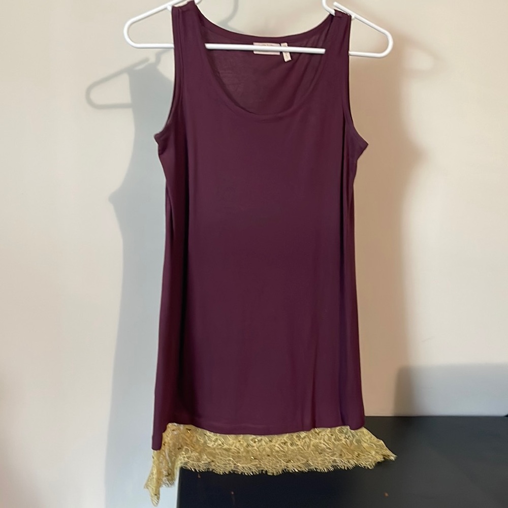 LOGO Lavish tank with gold colored lace trim and gold beading detail XXS